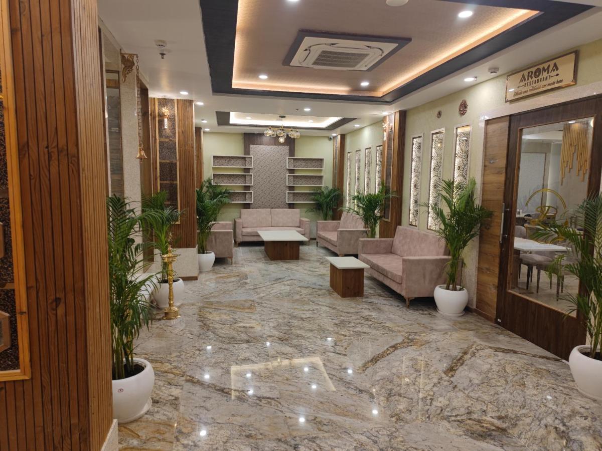 Hotel Prime Land Waranasi Zewnętrze zdjęcie