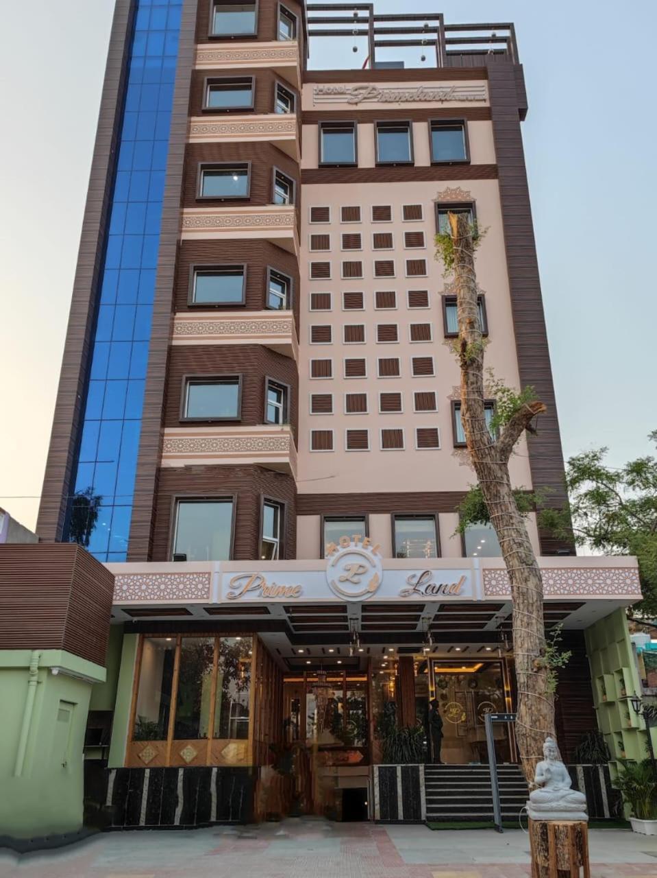 Hotel Prime Land Waranasi Zewnętrze zdjęcie